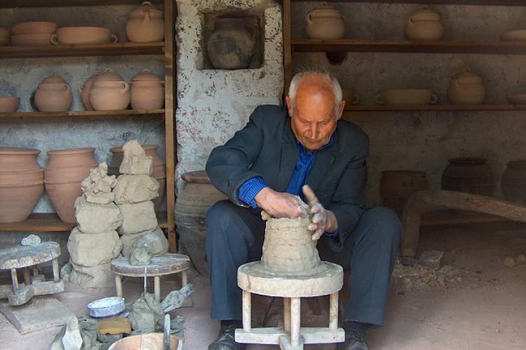 Zlakusa pottery (Злакуска лончарија) nominator: Association of Potters “Zlakusa”